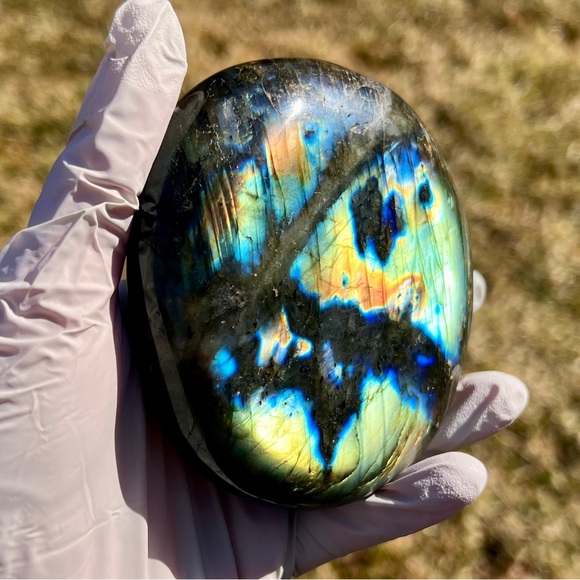 SOLD 3.9” Massive Flashy XXL Labradorite Palm Stone - Focal Meditation Stone - Picture 5 of 12
